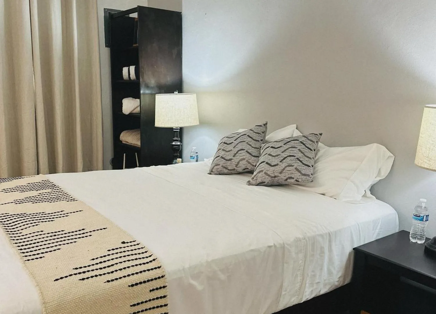 Casita Perez, Cama Queen, Wifi, Aire Acondicionado, Cocina, 2 Sillas De Playa Isla Mujeres