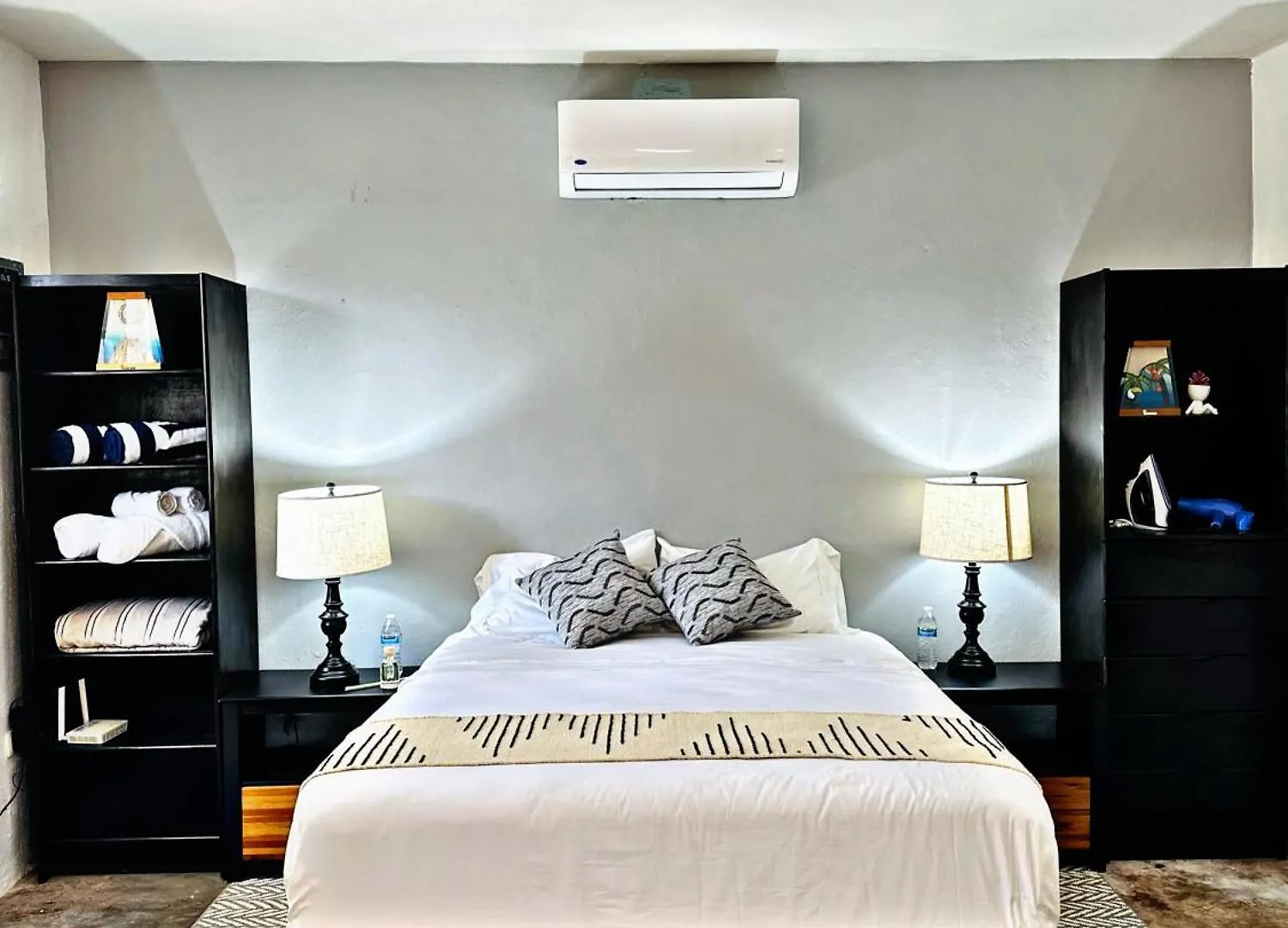 Casita Perez, Cama Queen, Wifi, Aire Acondicionado, Cocina, 2 Sillas De Playa Isla Mujeres